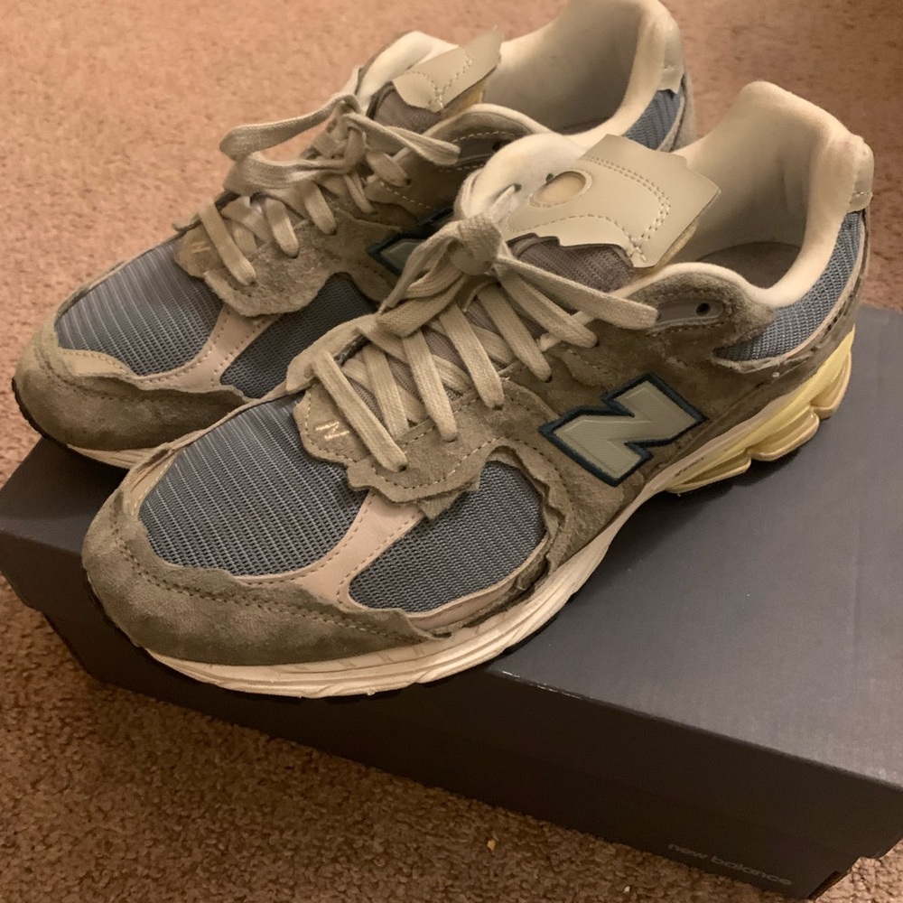 New balance 2002r protection pack